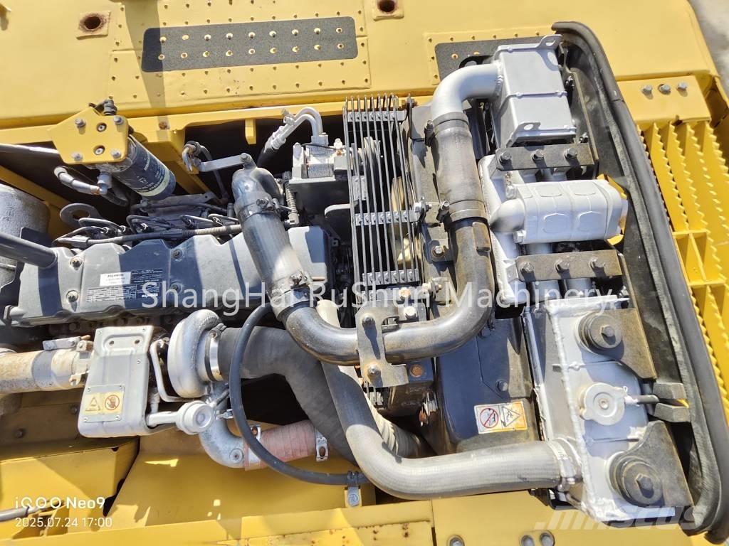 Komatsu 220-8 Koparki gąsienicowe