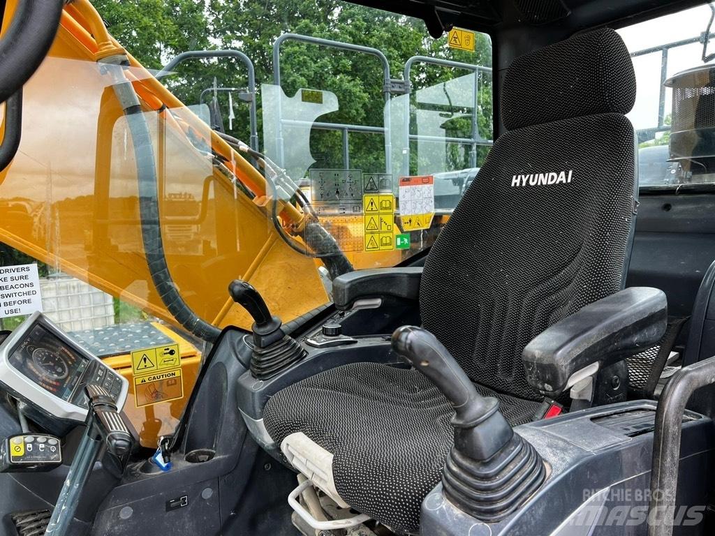 Hyundai HX 220 L Koparki gąsienicowe