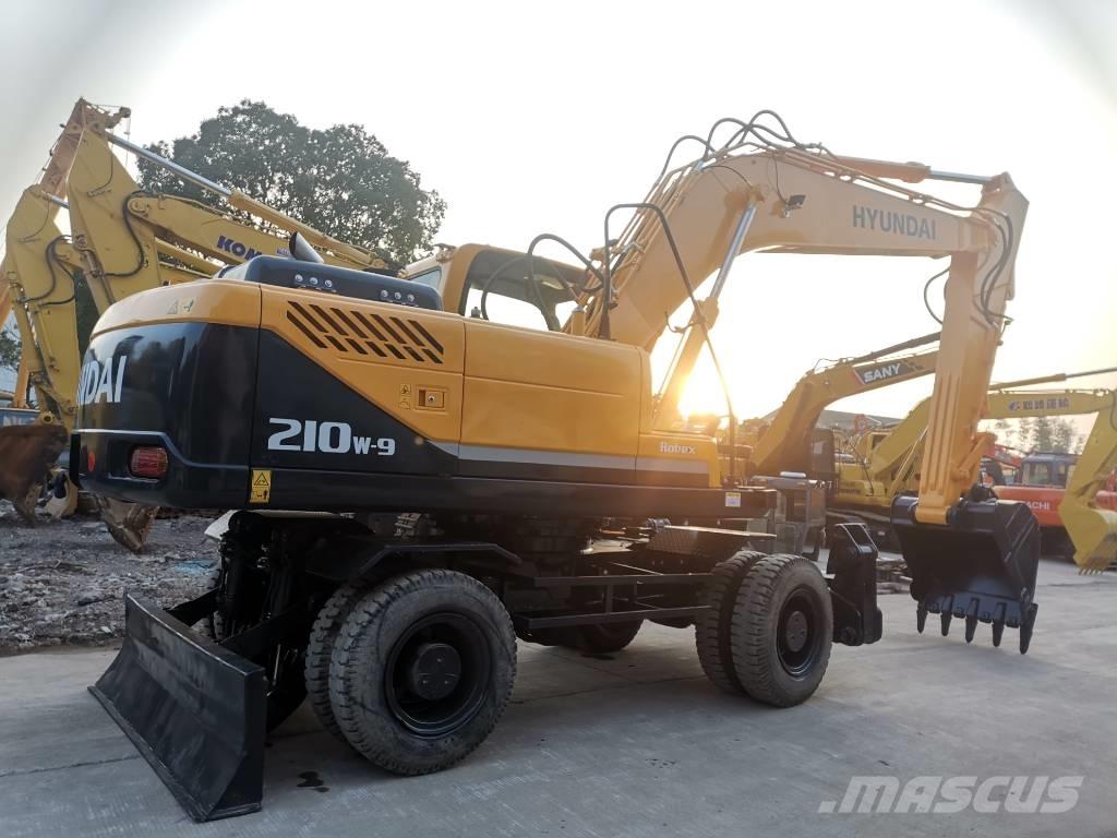 Hyundai R210W-9 Koparki kołowe