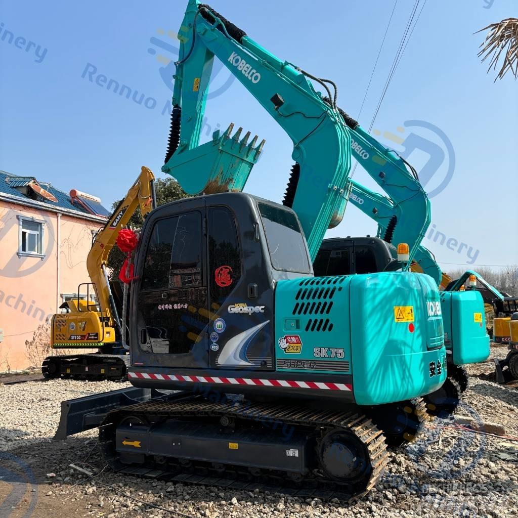 Kobelco SK75 Koparki gąsienicowe