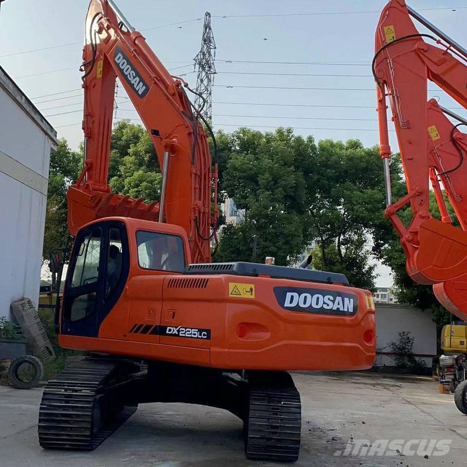 Doosan DX 225 Koparki gąsienicowe
