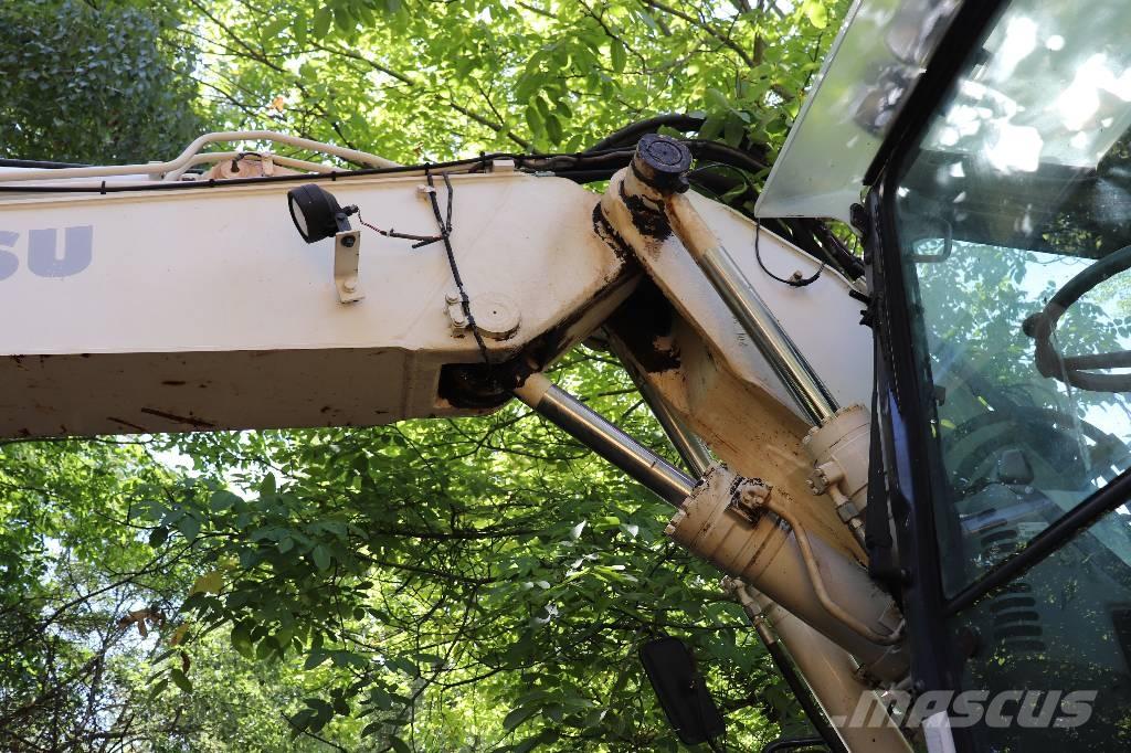 Komatsu PW 140-7 Koparko-ładowarki