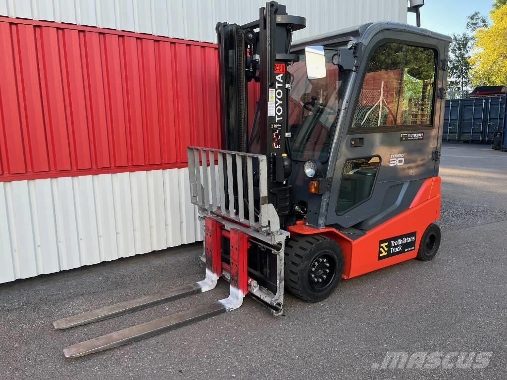 Toyota 8 FBMKT 30 Wózki elektryczne