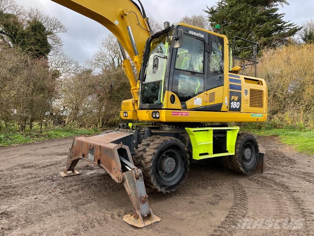 Komatsu PW 180-11 Koparki kołowe