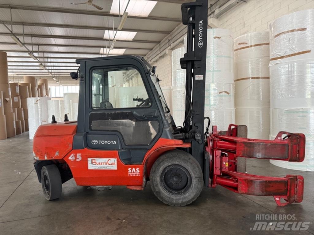 Toyota 02-7 FD 40 Wózki Diesla