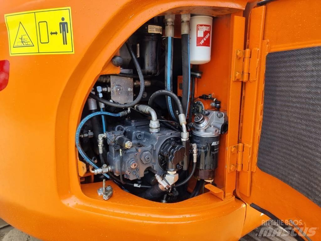 Doosan DX 140 LC-3 Koparki gąsienicowe