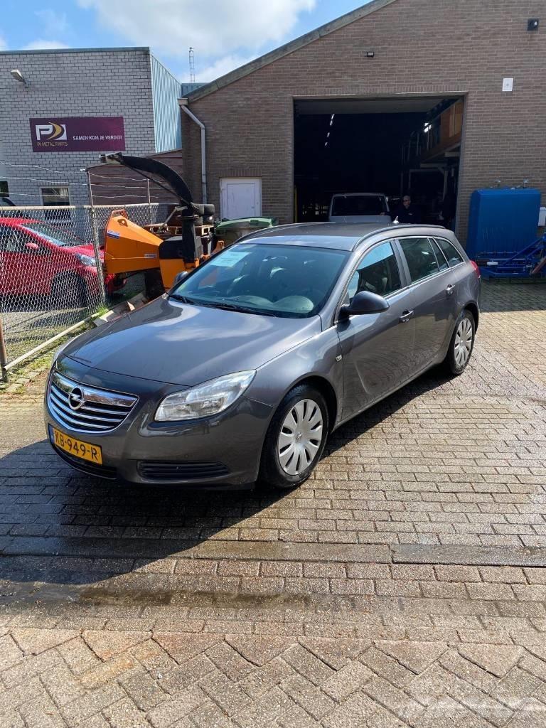 Opel Insignia Samochody osobowe