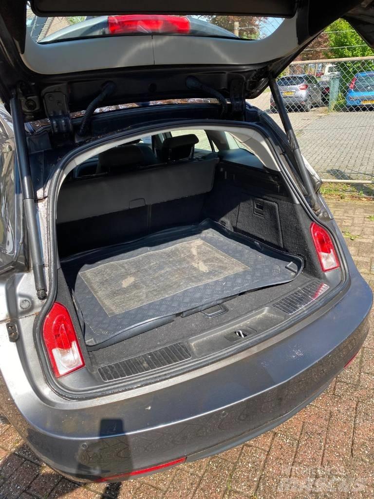 Opel Insignia Samochody osobowe