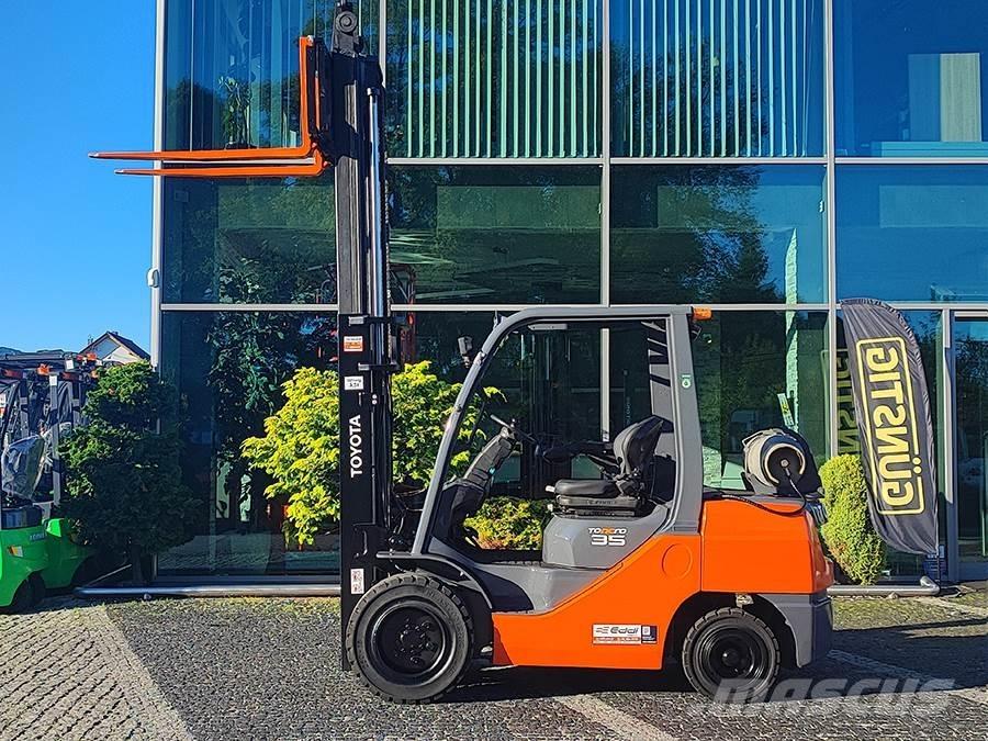 Toyota 02-8FGJF35 Wózki LPG