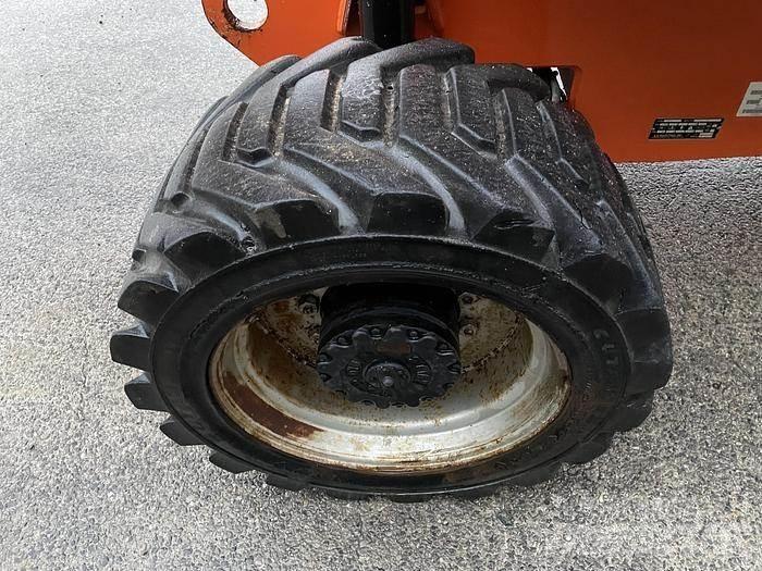 JLG 800AJ Podnośniki przegubowe