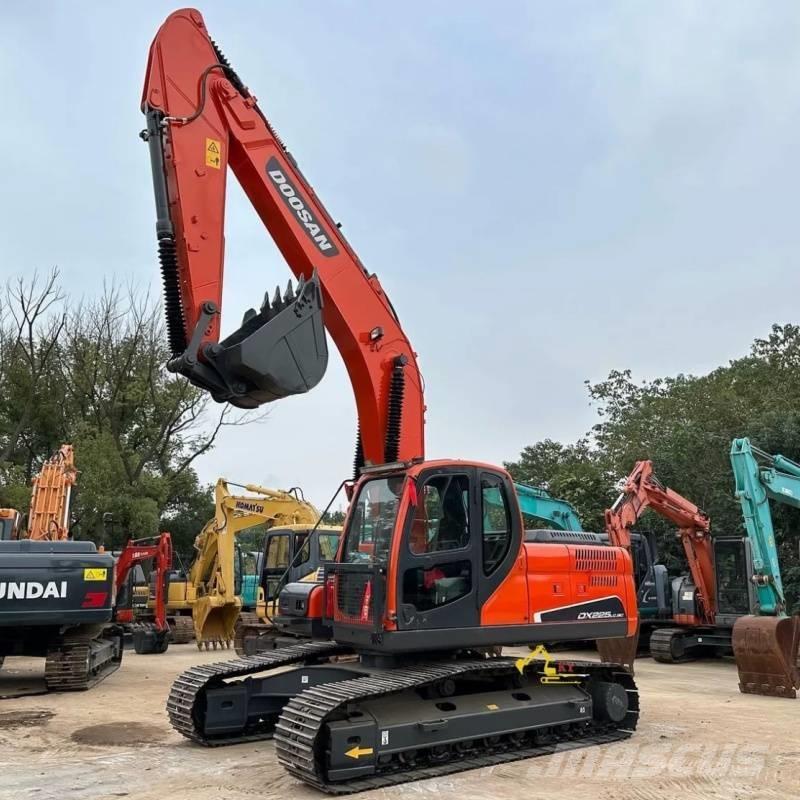 Doosan DX225-9C Koparki gąsienicowe