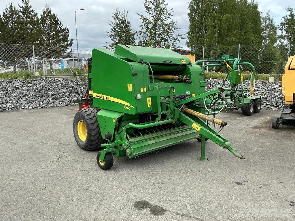 John Deere 644 Prasy zwijające