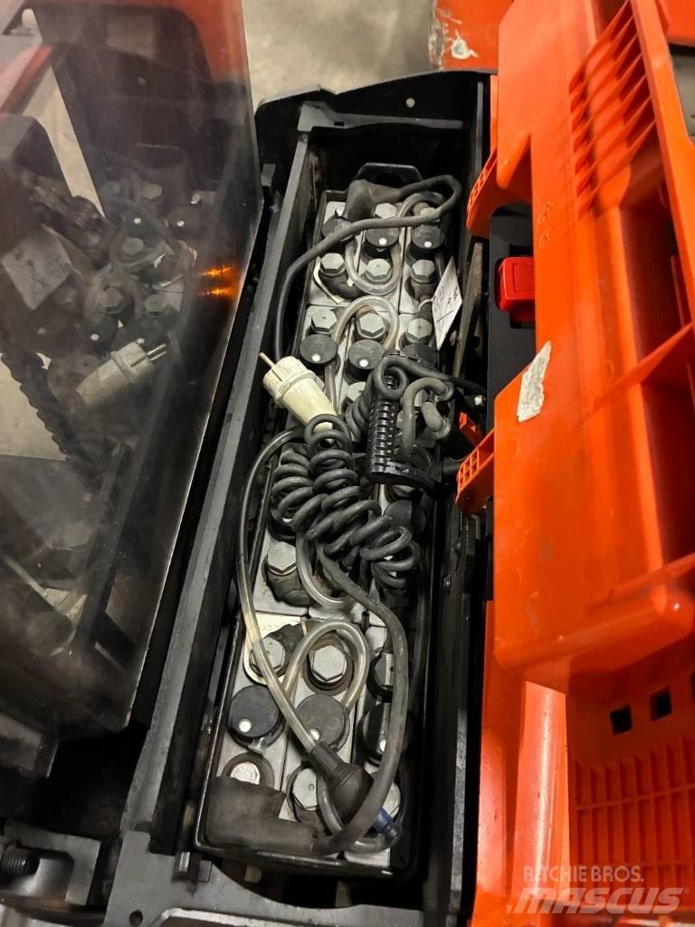 Toyota SWE120L Wózki widłowe unoszące z dyszlem