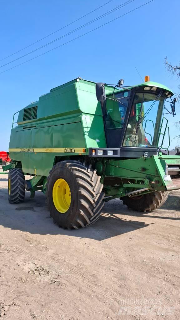 John Deere 2256 Kombajny zbożowe