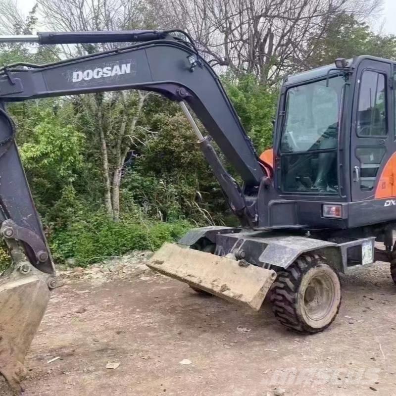 Kubota DX60w Koparki kołowe