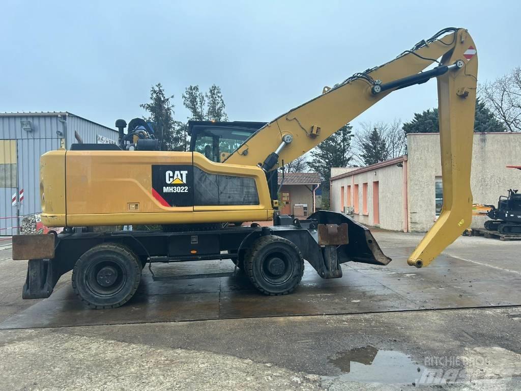 CAT MH3022 Koparki kołowe