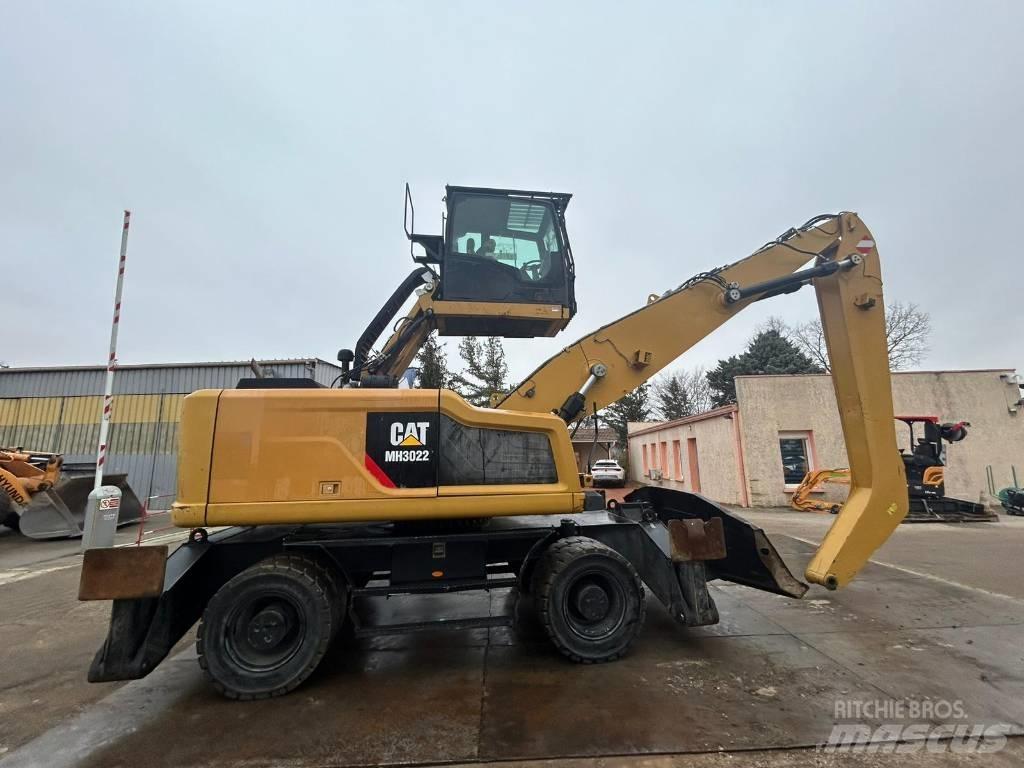 CAT MH3022 Koparki kołowe