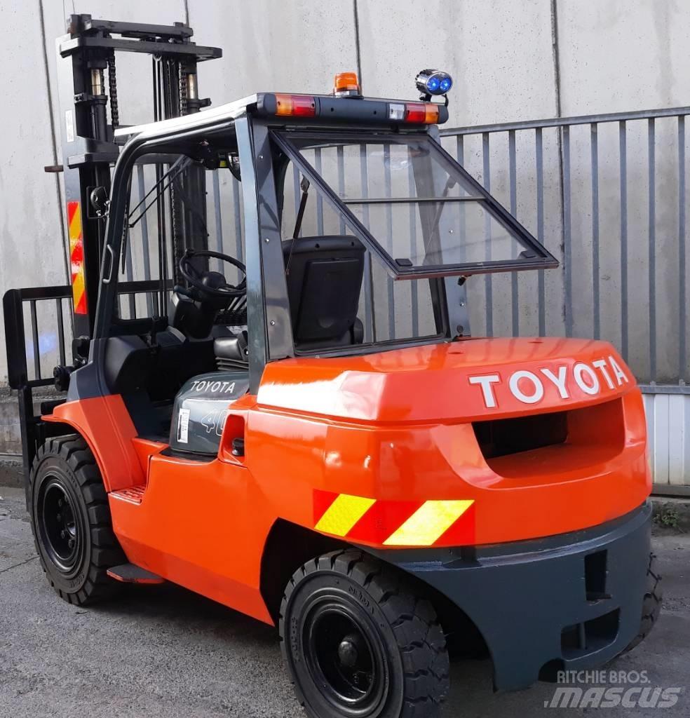 Toyota 7 FD 40 Wózki Diesla