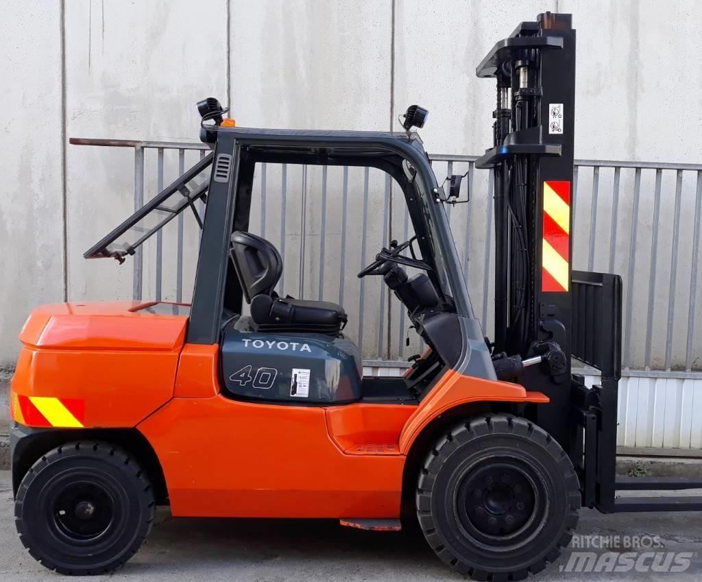 Toyota 7 FD 40 Wózki Diesla