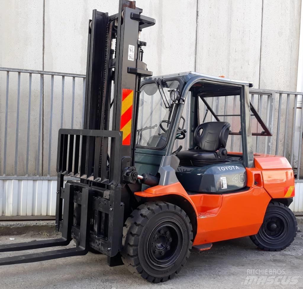 Toyota 7 FD 40 Wózki Diesla