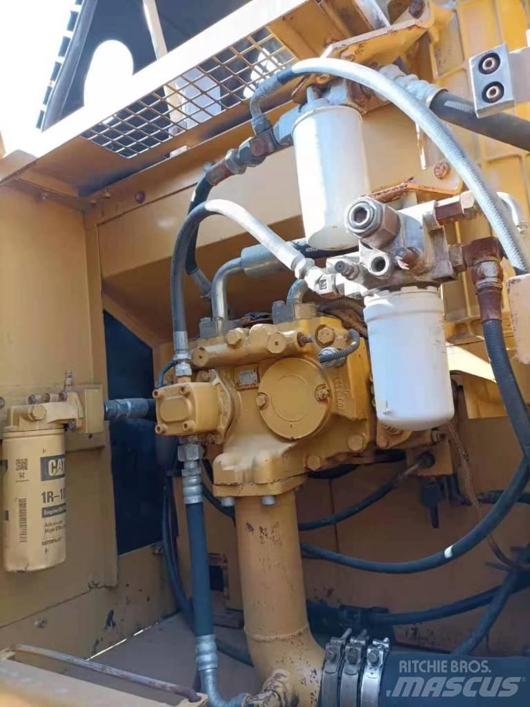 CAT 329 D L Koparki gąsienicowe