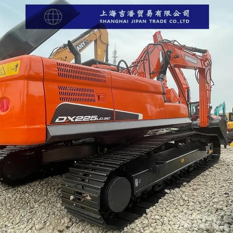 Doosan DX 225 Koparki gąsienicowe
