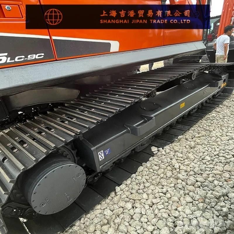 Doosan DX 225 Koparki gąsienicowe