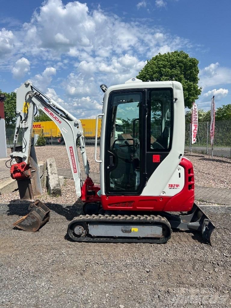 Takeuchi TB 216 Minikoparki