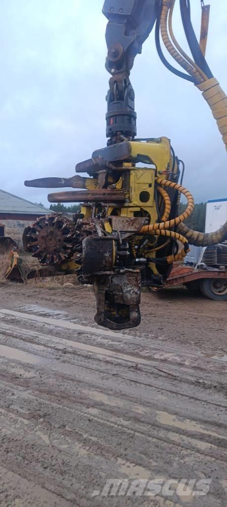 John Deere 770 D Harwestery