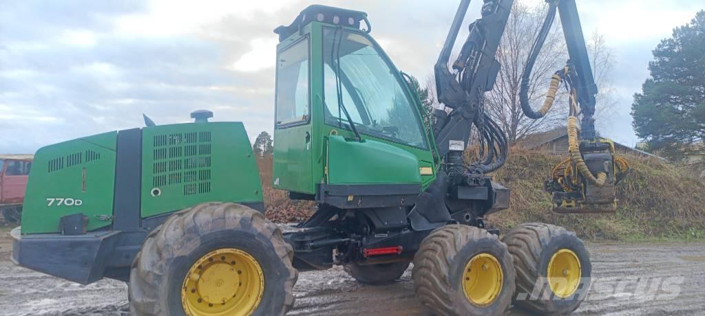 John Deere 770 D Harwestery