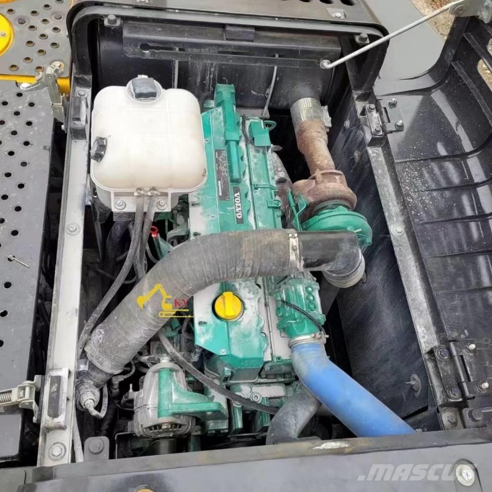 Volvo 240 Koparki gąsienicowe