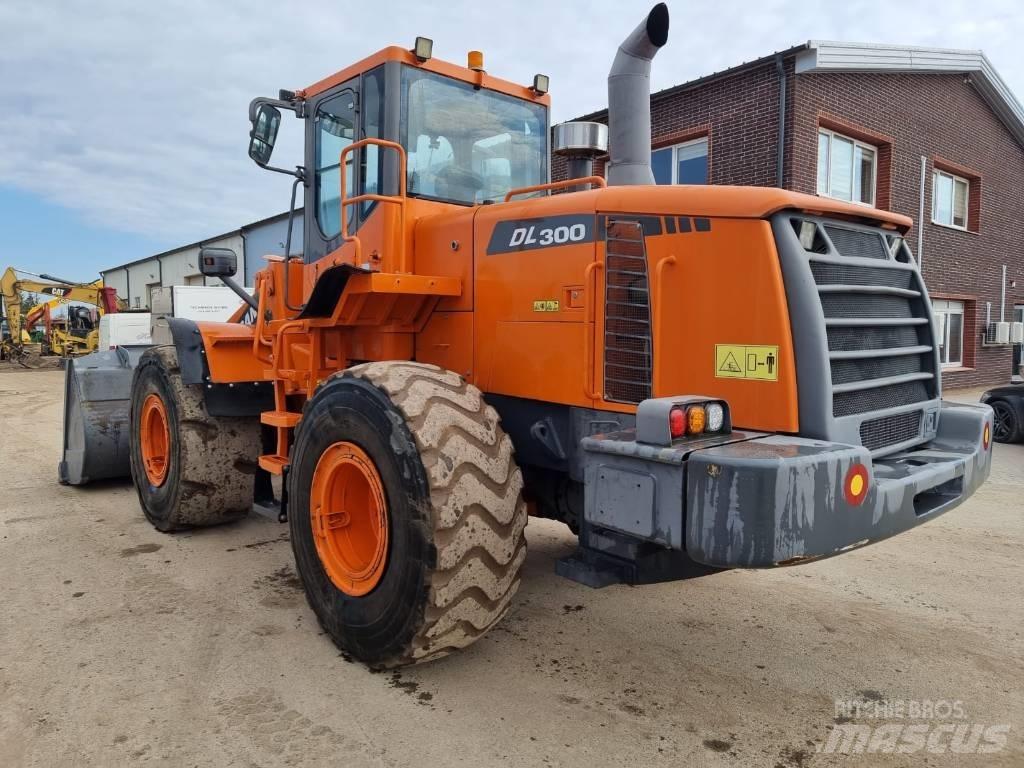 Doosan DL 300 Ładowarki kołowe