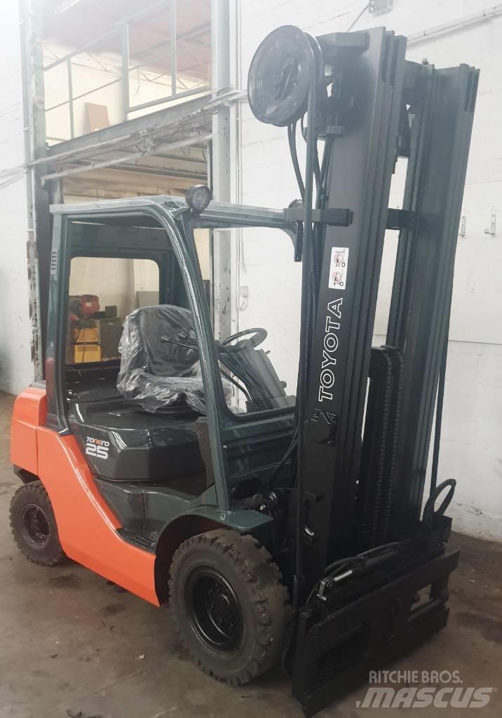Toyota 52-8 FD 25 Wózki Diesla