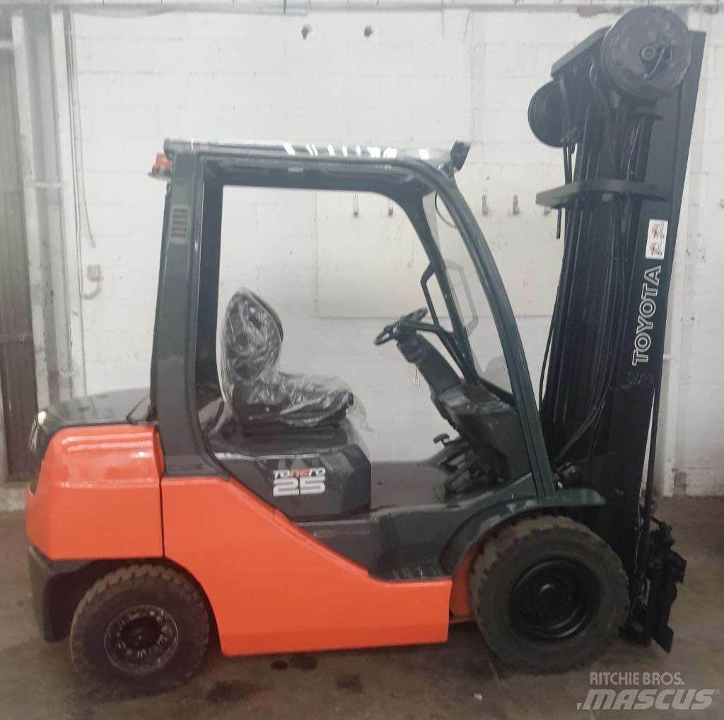 Toyota 52-8 FD 25 Wózki Diesla