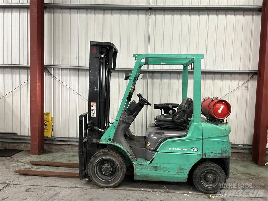 Mitsubishi FG25NT Wózki LPG