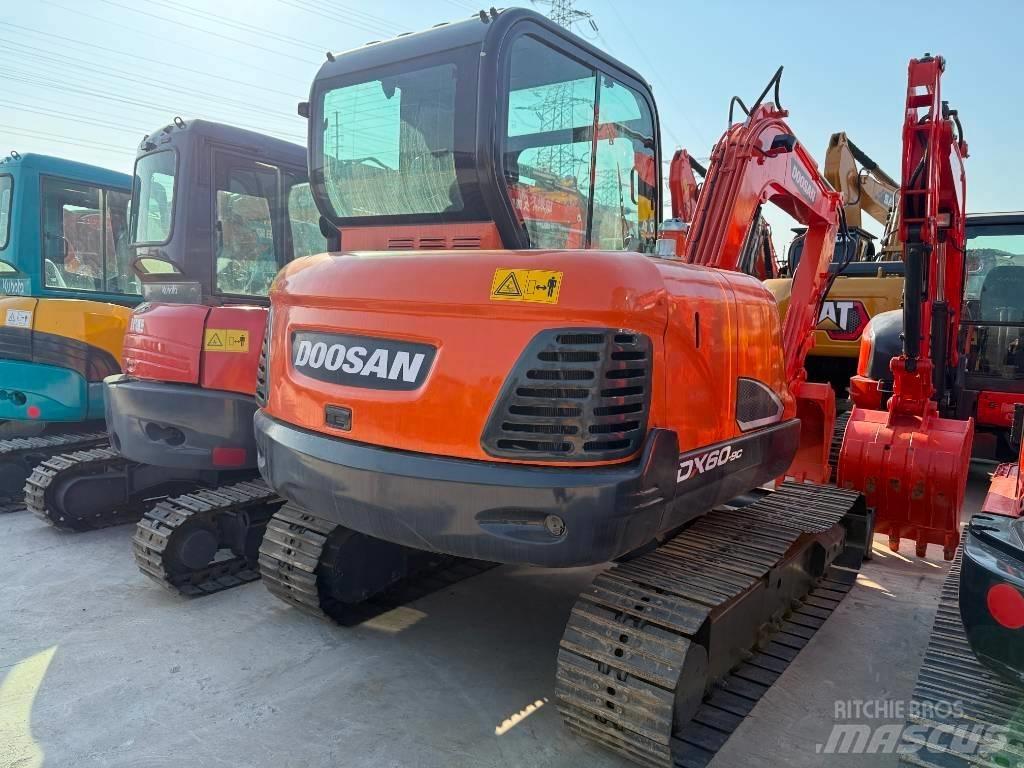 Doosan DX 60 Minikoparki