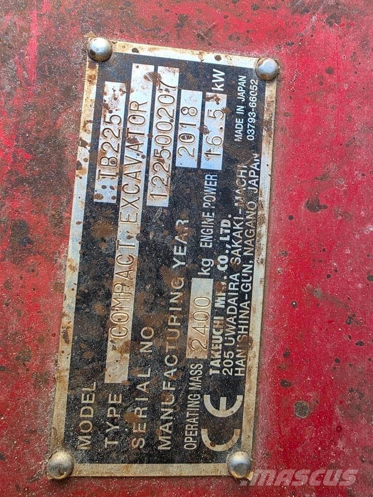 Takeuchi TB 225 Minikoparki