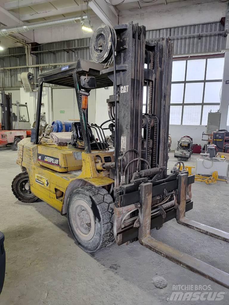CAT GPL 40 Wózki LPG