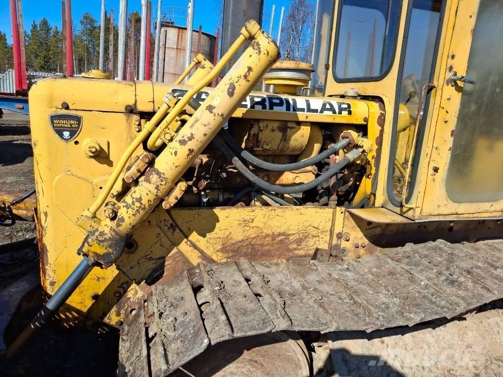 CAT D 4 D Spycharki gąsienicowe