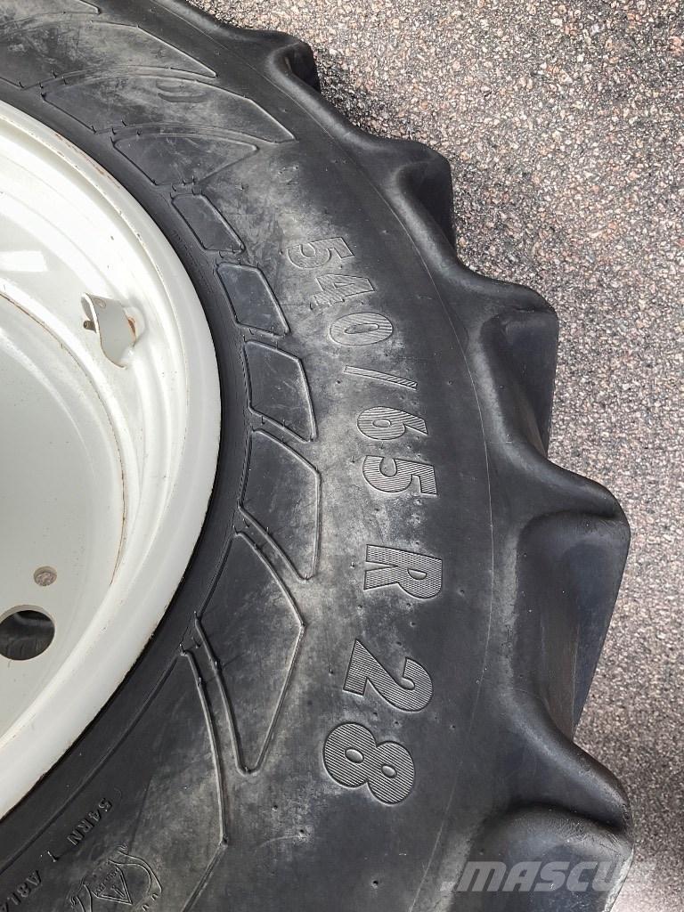 Valtra N174 Versu Ciągniki rolnicze