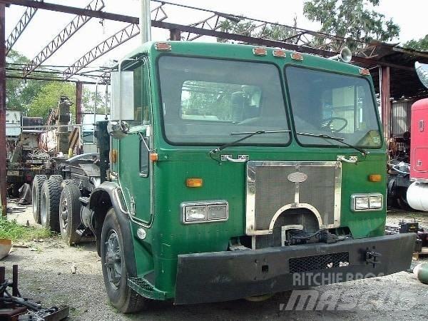 Peterbilt 320 Pojazdy pod zabudowę