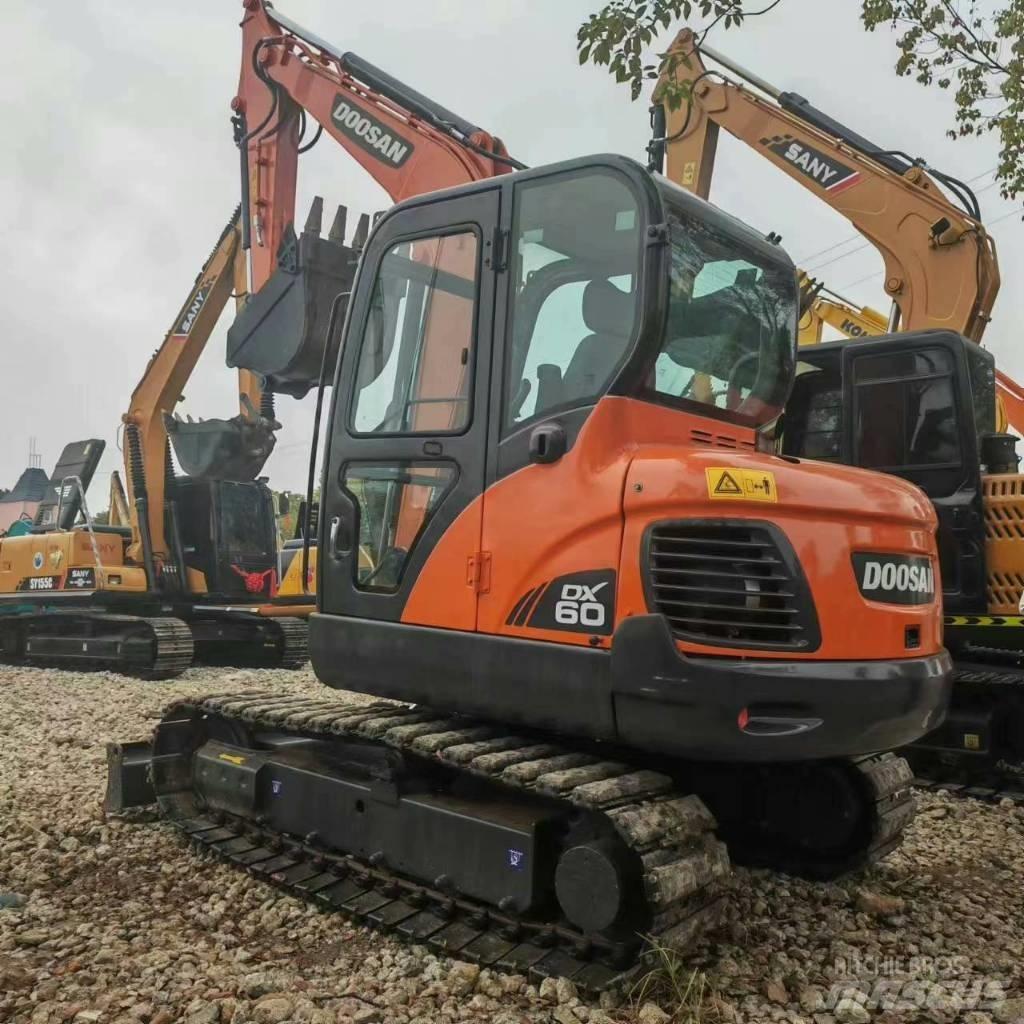 Doosan DX60 Minikoparki