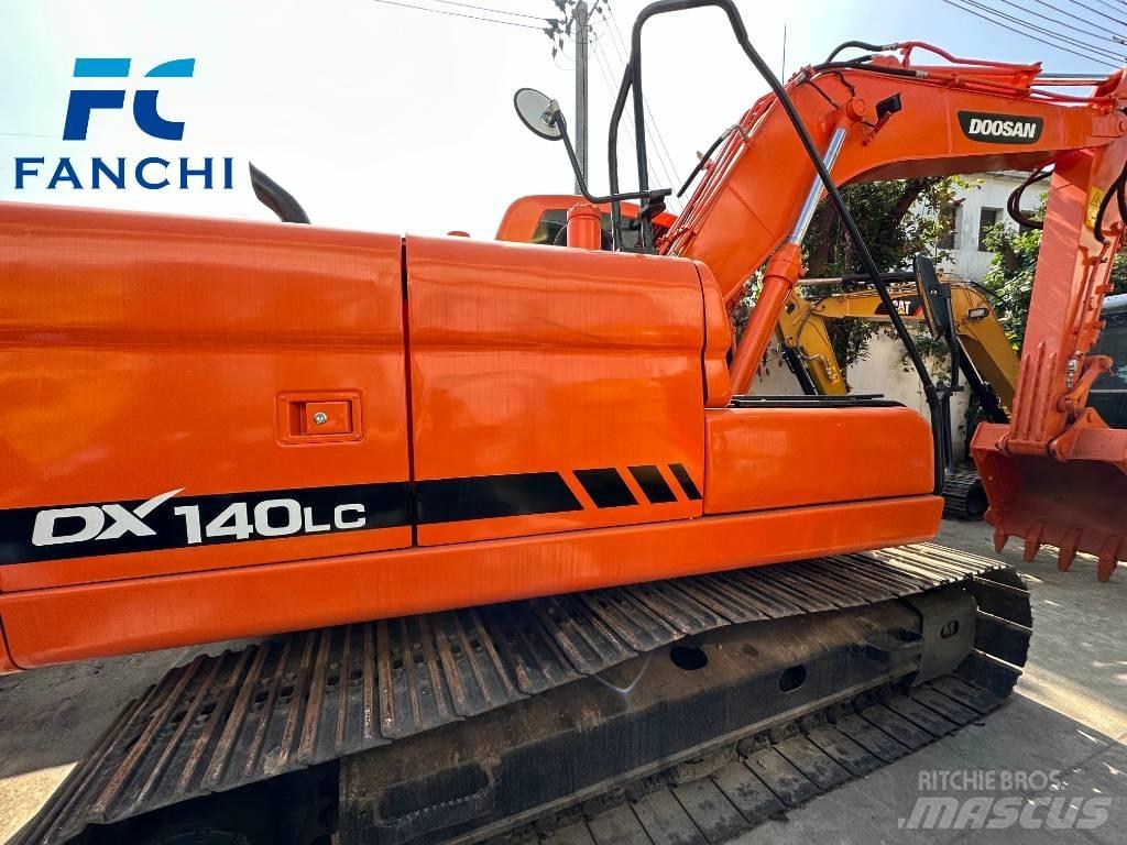 Doosan DX 140 LC Koparki kołowe