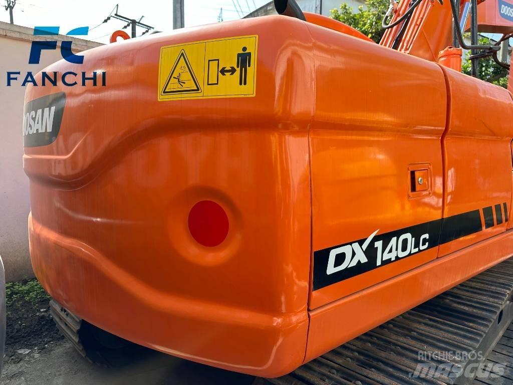 Doosan DX 140 LC Koparki kołowe