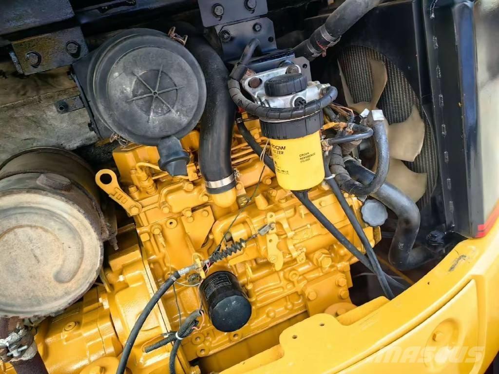 CAT 304 C CR Minikoparki