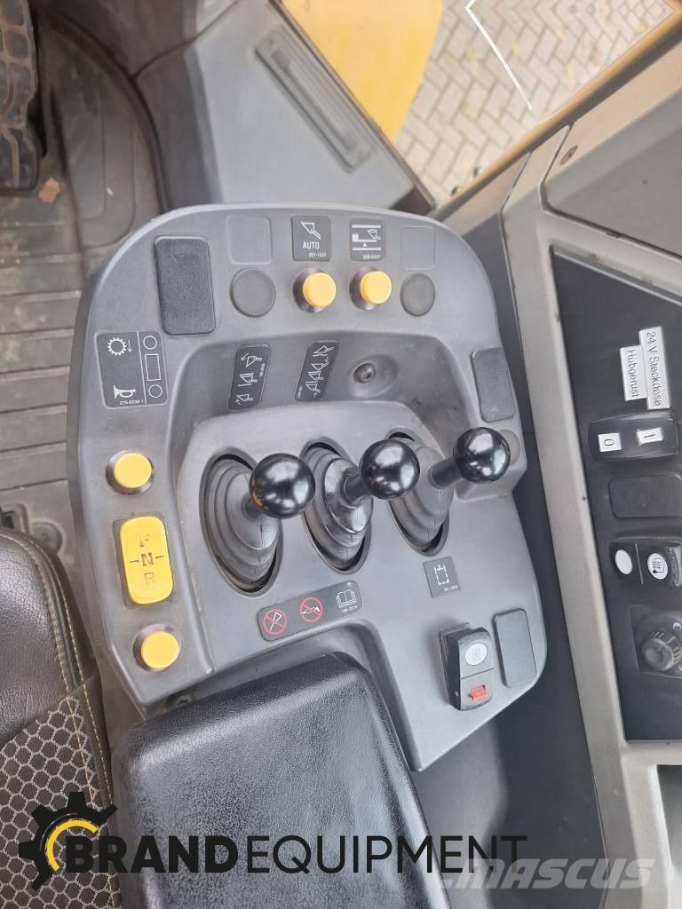 CAT 950M Ładowarki kołowe