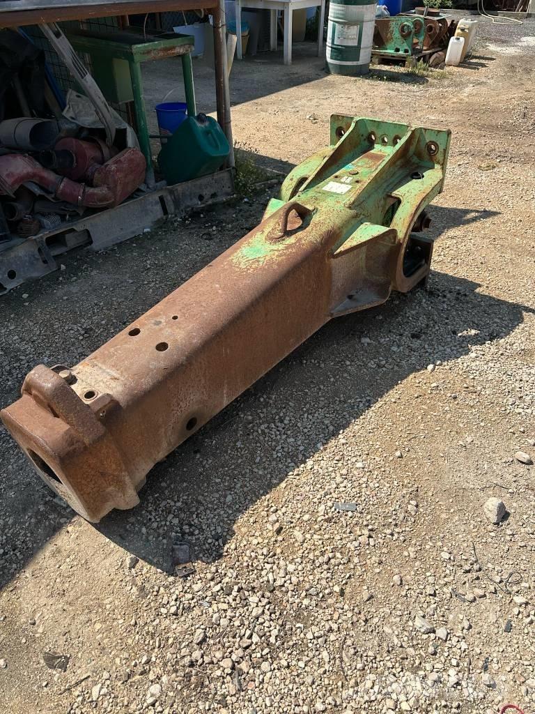 Montabert V 32 Młoty hydrauliczne