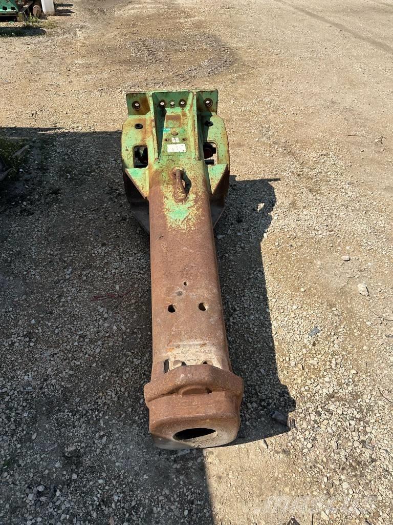 Montabert V 32 Młoty hydrauliczne