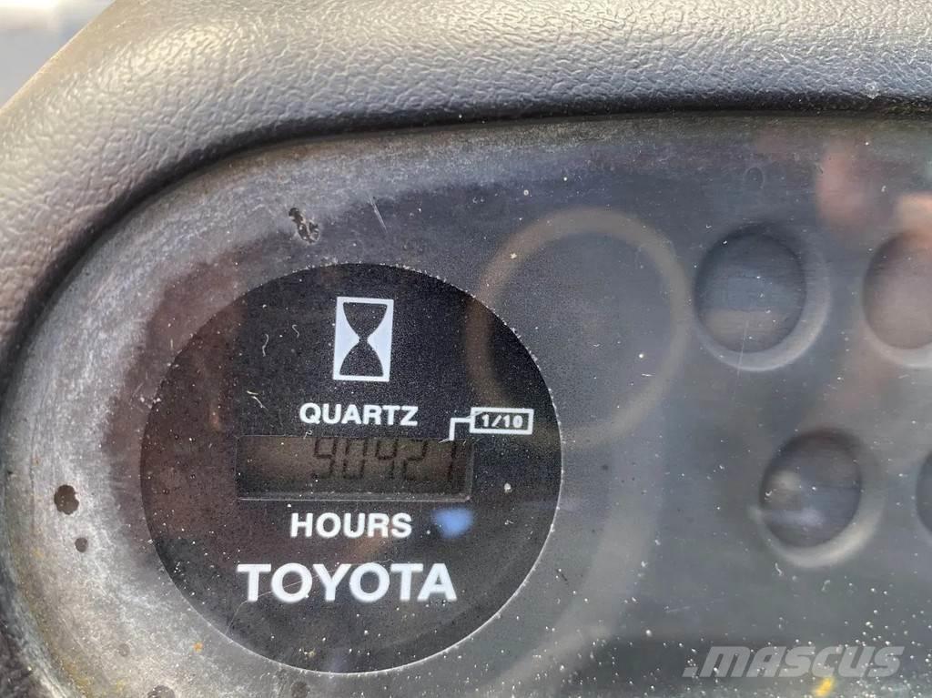 Toyota 42-6FGF25 Wózki LPG