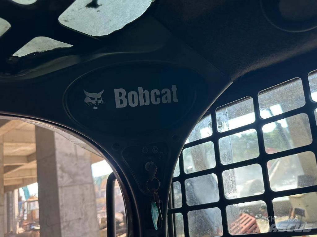 Bobcat S750 Ładowarki burtowe